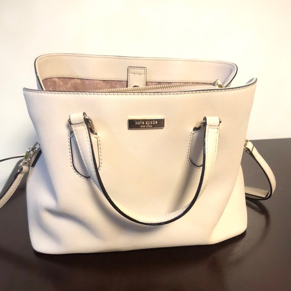 kate spade Handbags - Kate spade off white/beige handbag